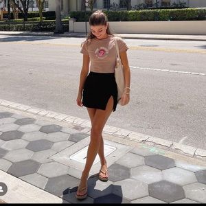 PRINCESS POLLY BLACK MINI SKIRT WITH SLIT - SIZE SMALL